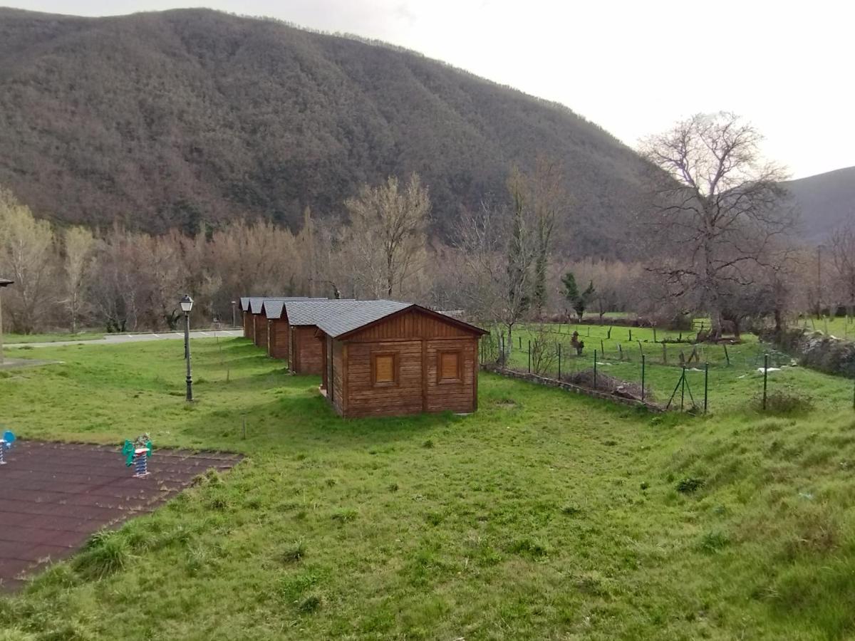 Camping La Zarapica - Palacios Del Sil Exterior photo